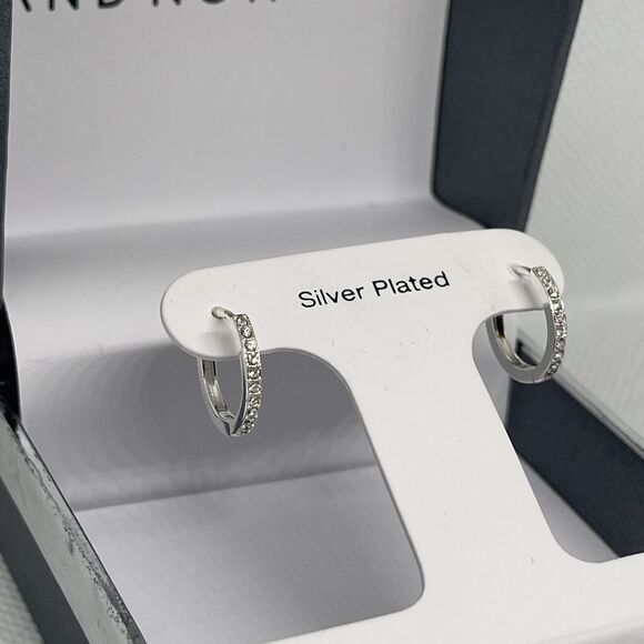 Silver Plated Hoop Earrings Stunning Crystal Shiny Chic Elegant Style Trendy NWT - Picture 8 of 8